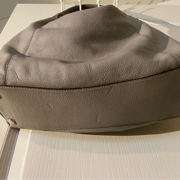 Gray Michael Kors Evie Large Leather Shoulder Bag - Picture 9 of 11